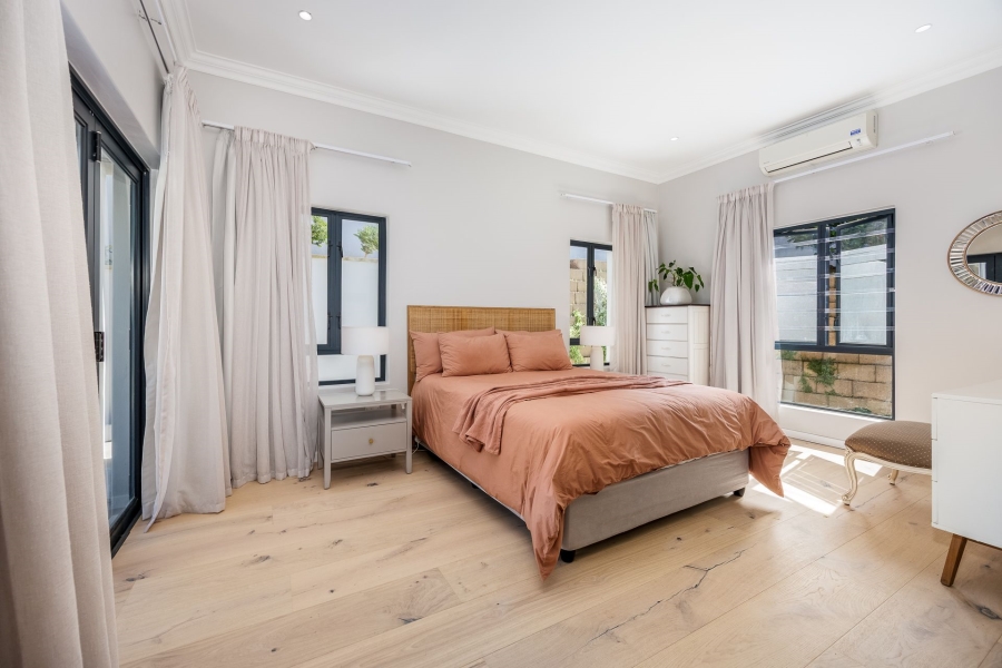 4 Bedroom Property for Sale in Kanonberg Western Cape